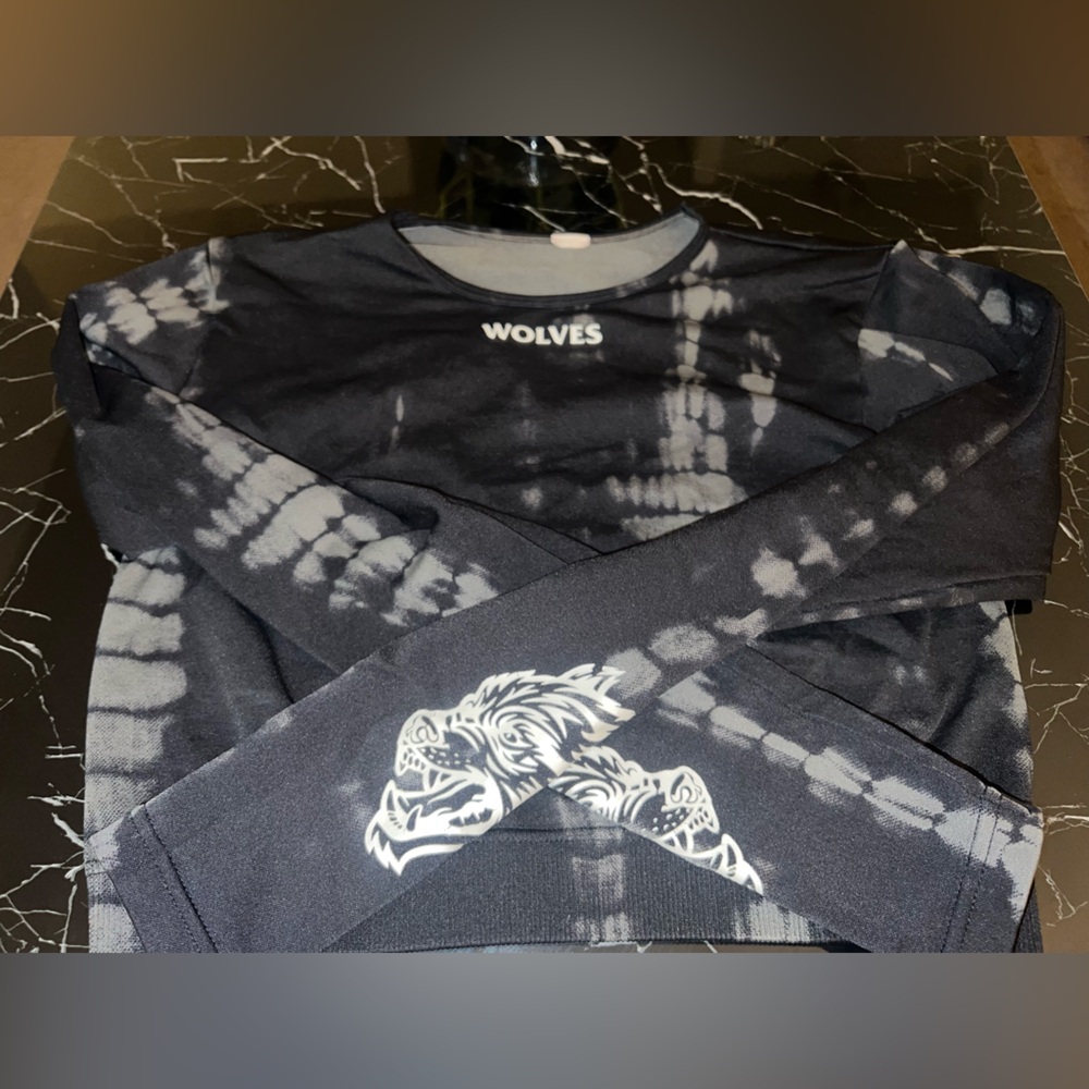 Darc Sport Serpent Long sleeve crop top